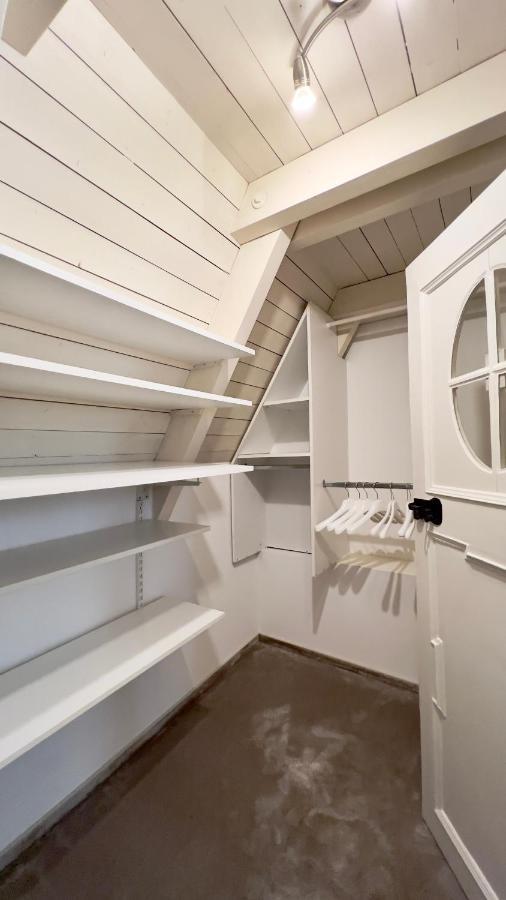 Apartment 4zkb Wunderschöne Altbauwohnung über Mehrere Etagen Mit Dachterrasse Und Schreibtisch Direkt Am Schloß *