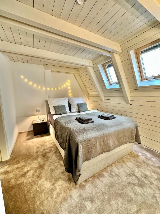 4zkb Wunderschöne Altbauwohnung über Mehrere Etagen Mit Dachterrasse Und Schreibtisch Direkt Am Schloß Oldenburg